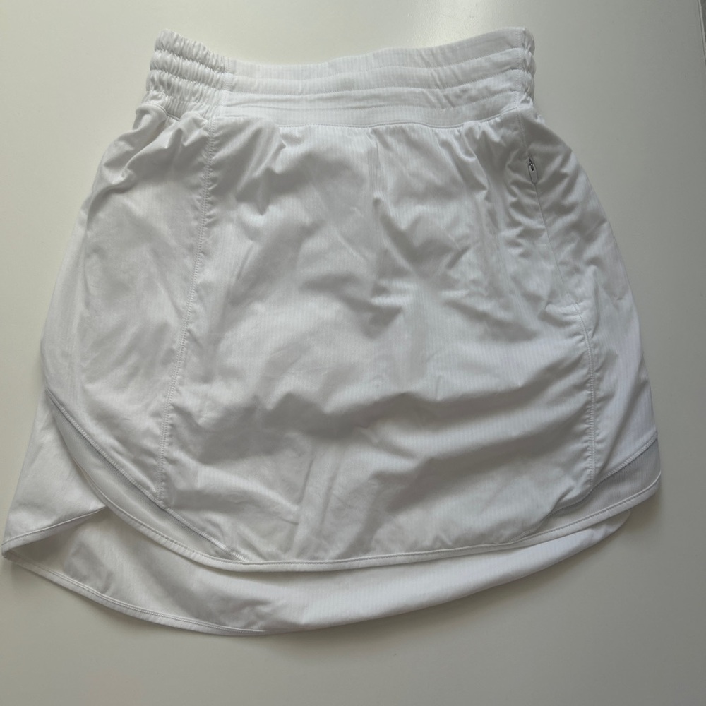 Lululemon Hotty hot high rise skirt-Size 4